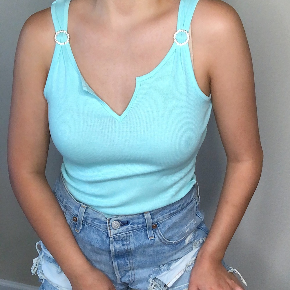 Slit V neck tank top